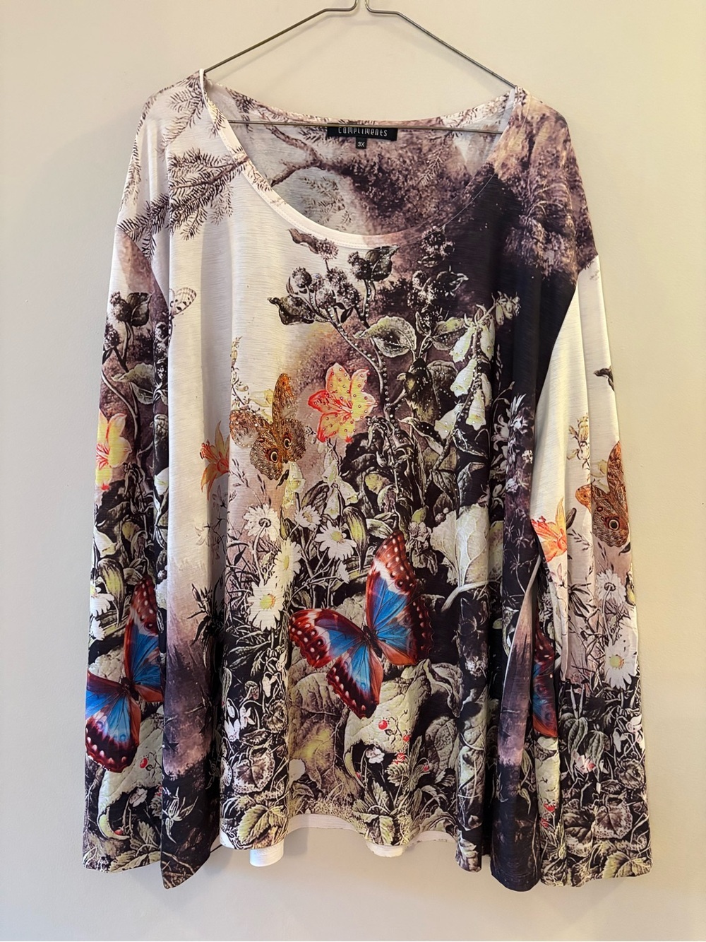 COMPLIMENTS Artsy Boho Butterfly Graphic Print Flowy Tunic Top Plus Size 3X.